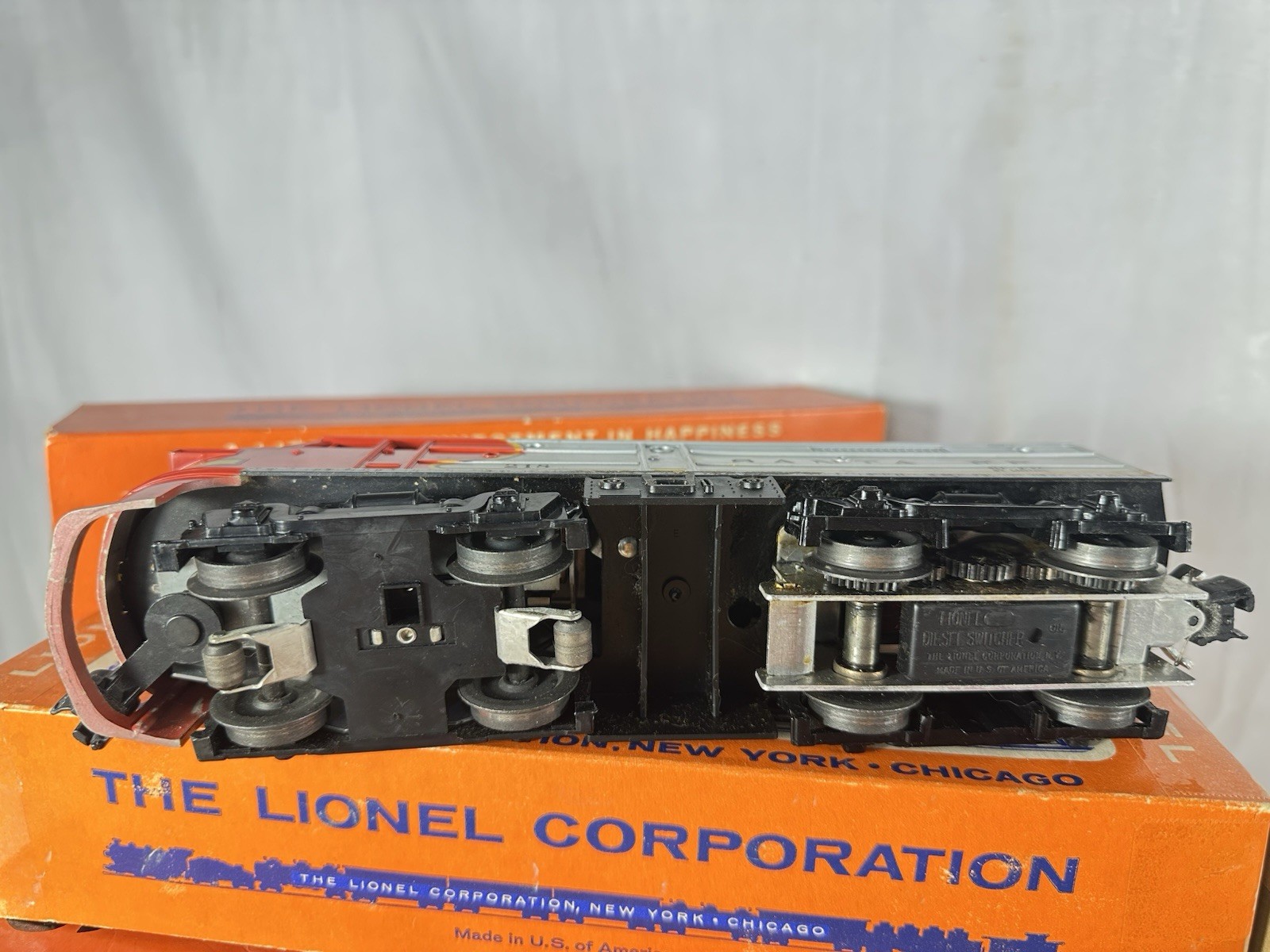 Beautiful Lionel Original Postwar BOXED Santa Fe Sears Promotional Set #9673!