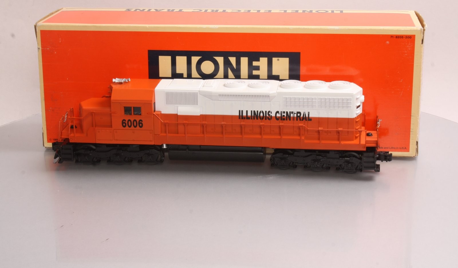 Lionel 6-18210 O Gauge Illinois Central SD-40 Diesel Locomotive #6006 EX/Box