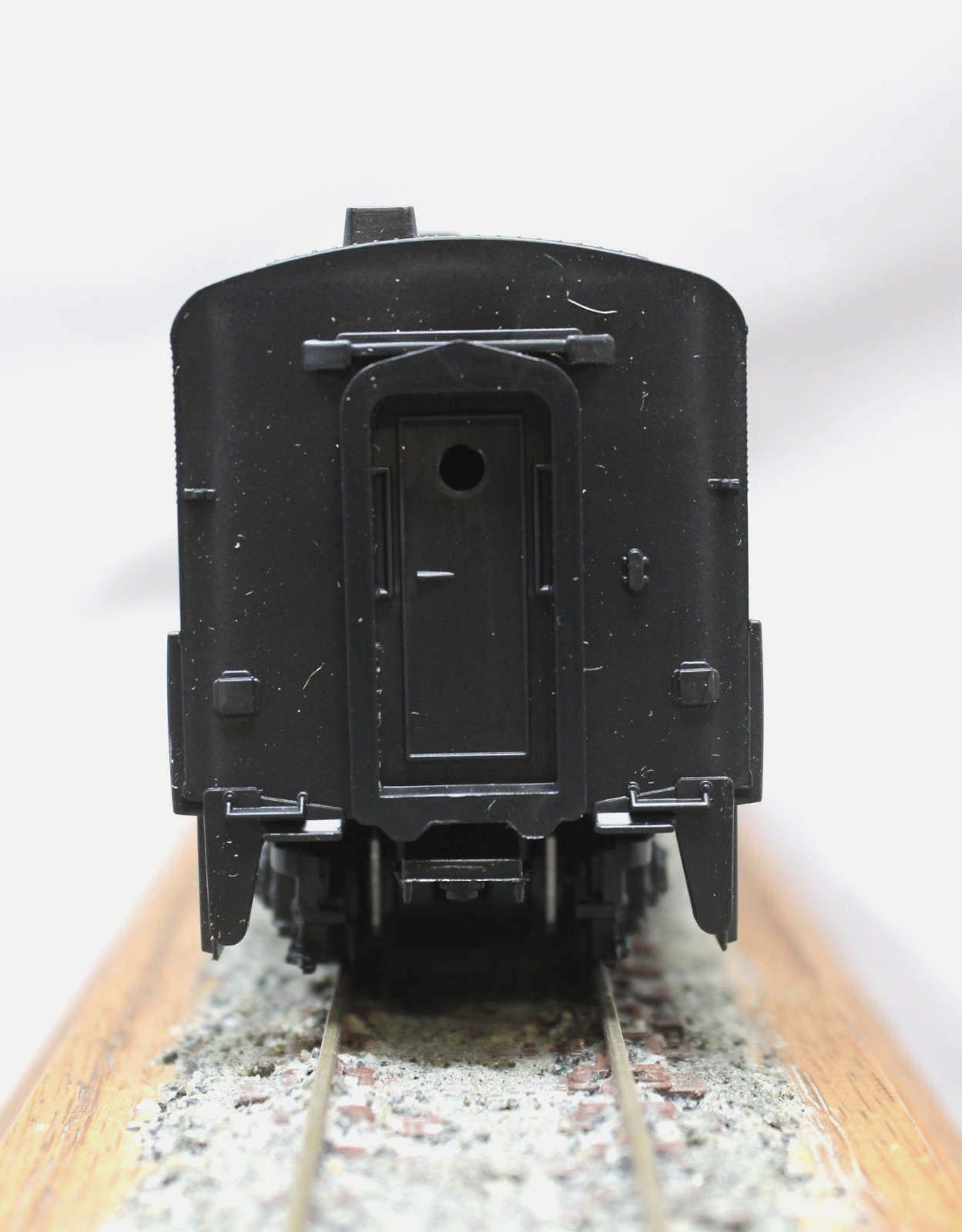 ATHEARN #3361 Undecorated Alco PB-1 Un-Powered DUMMY Diesel, C9