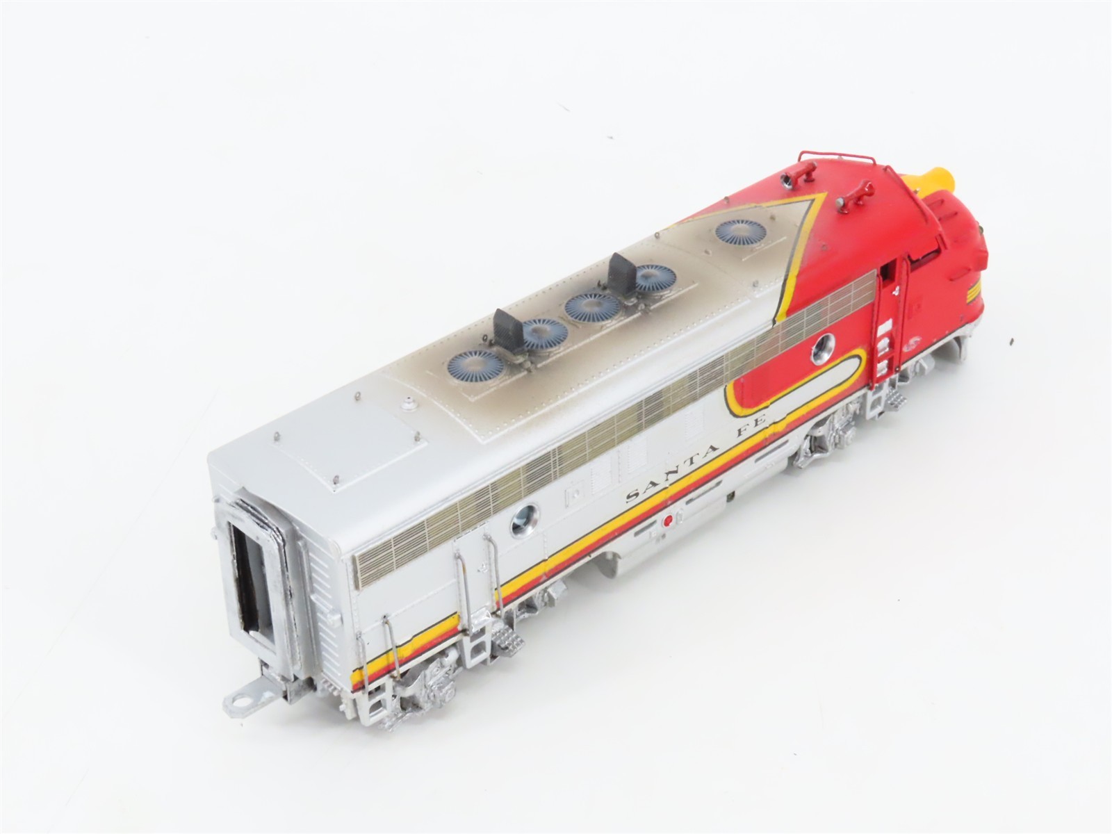 HO Athearn ATSF “Warbonnet” EMD F7A/B/B/A 4-Unit Diesel Set – Custom & Weathered