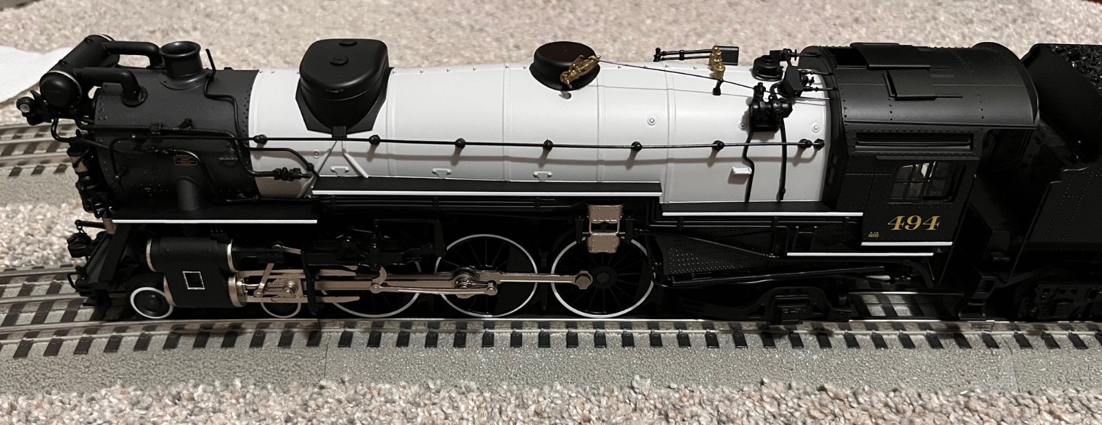 NEW* LIONEL LEGACY *CHESAPEAKE & OHIO* F-19 PACIFIC (#494) 2431140; C&O