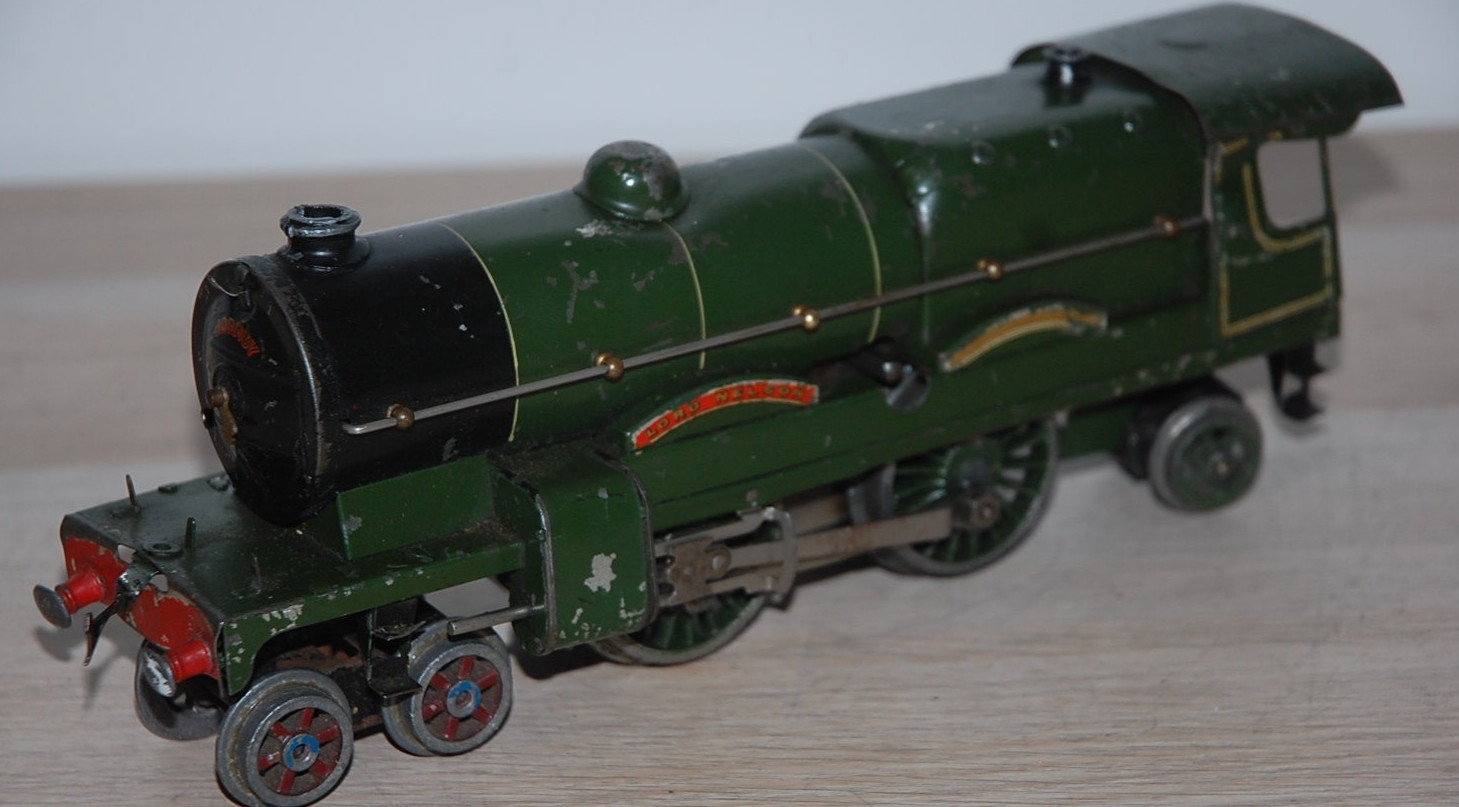HORNBY O GAUGE CLOCKWORK 3C ‘FLYING SCOTSMAN’ LOCOMOTIVE IN GREEN LNER LIVERY