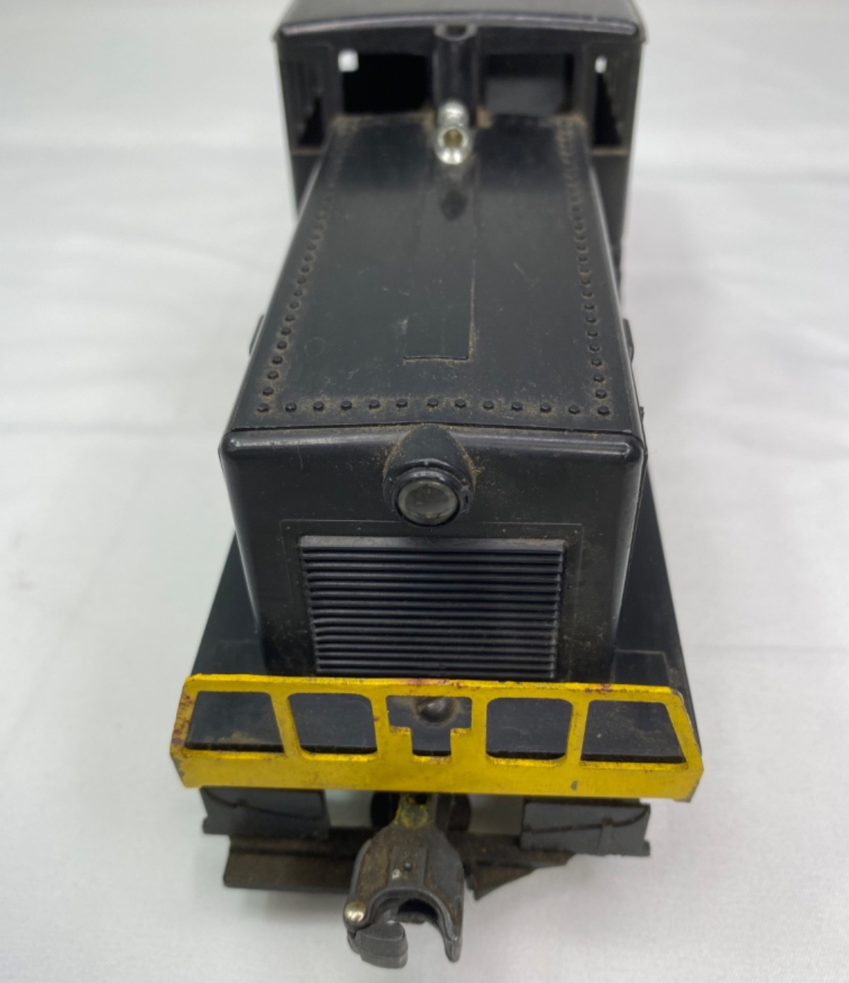 Lionel 628 Northern Pacific 027 Diesel Switcher 44-Ton Center Cab Postwar
