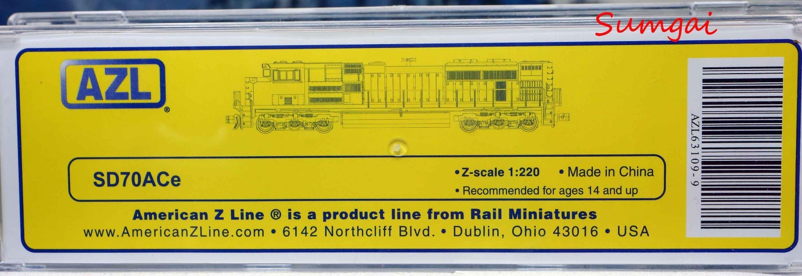 AZL 63109-9 SD70ACe Heritage UP Powered by our People Locomotive Z Scale Z Gauge