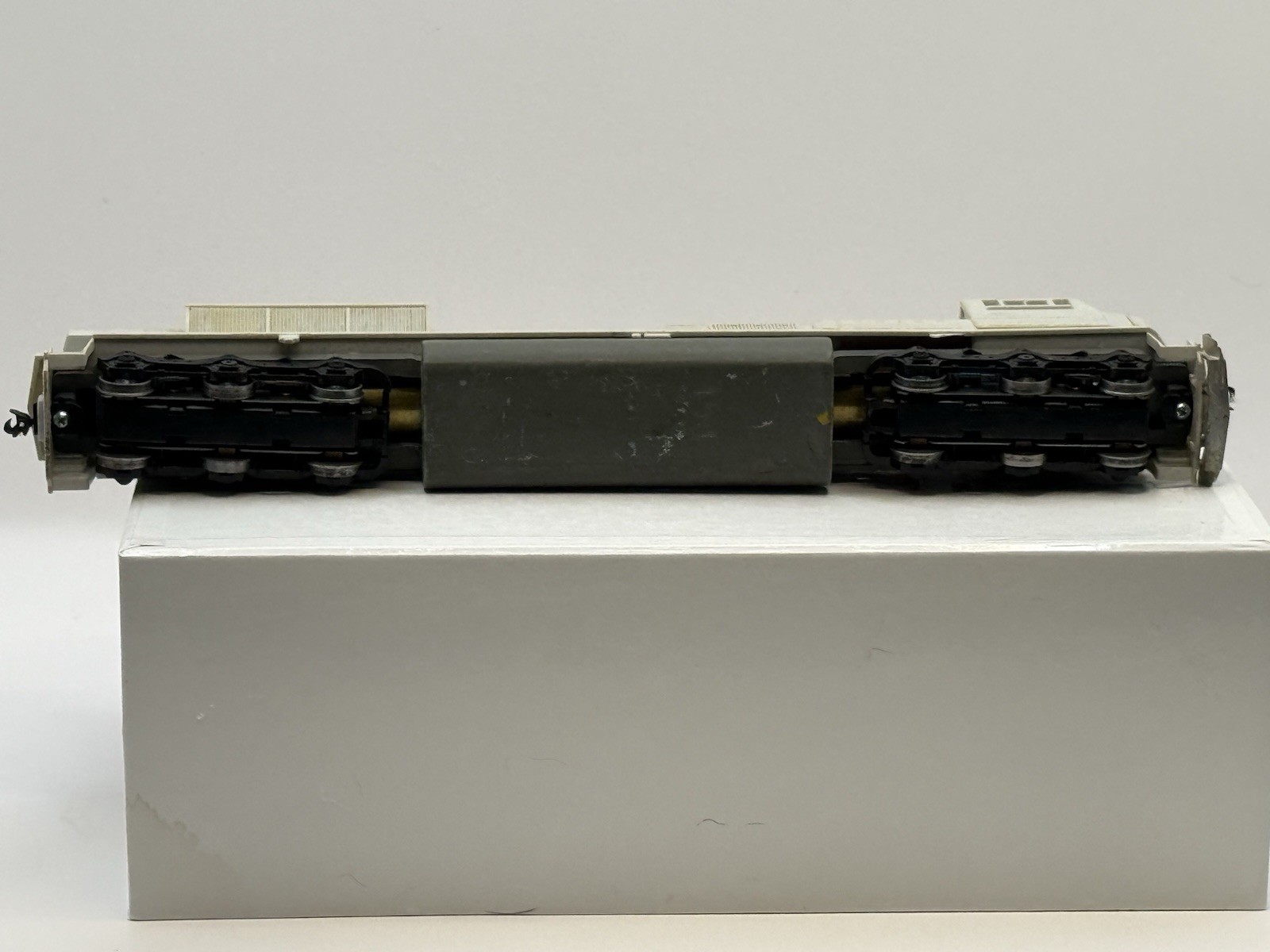 Rail Power HO Scale SD90MAC Undeclared Locomotive Shell And Chassis Kit 547