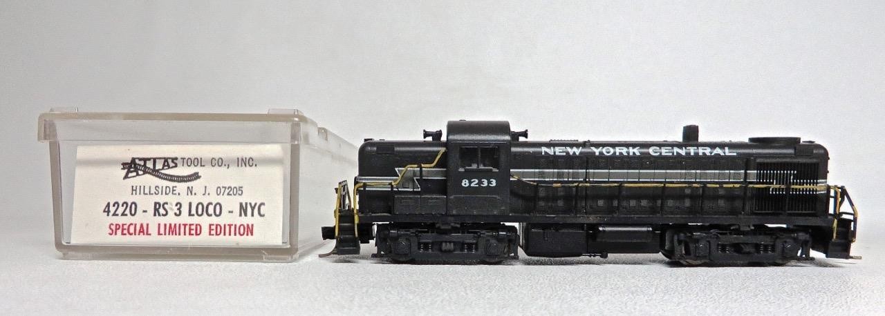 N Gauge Atlas 4220 New York Central RS-3 Powered Diesel Cab 8233 Boxed & Tested
