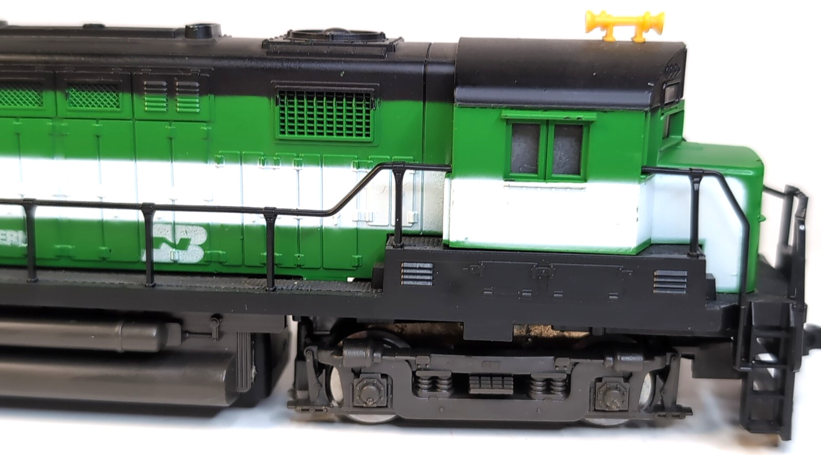 AHM- ALCo Century C-424Diesel Locomotive “BURLINGTON NORTHERN SANTA FE” -HO