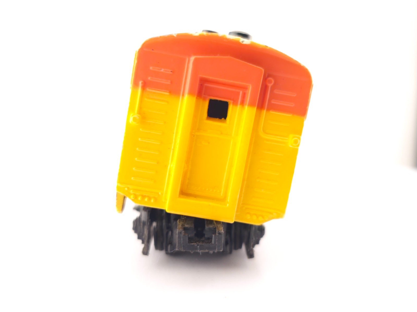 READ Life-Like HO Scale Chessie System Powered F7A Diesel Locomotive C & O 4472