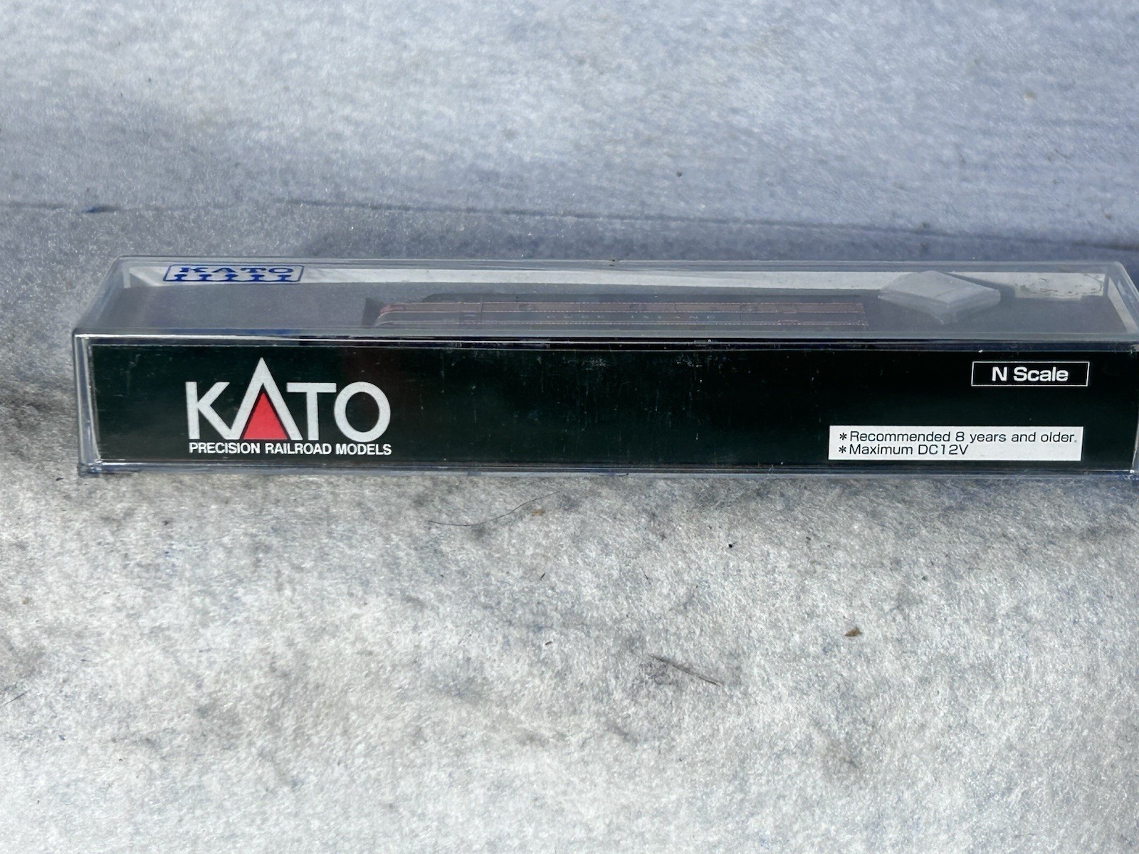 Beautiful KATO Rock Island RR F-3A #39 Locomotive N Gauge ￼