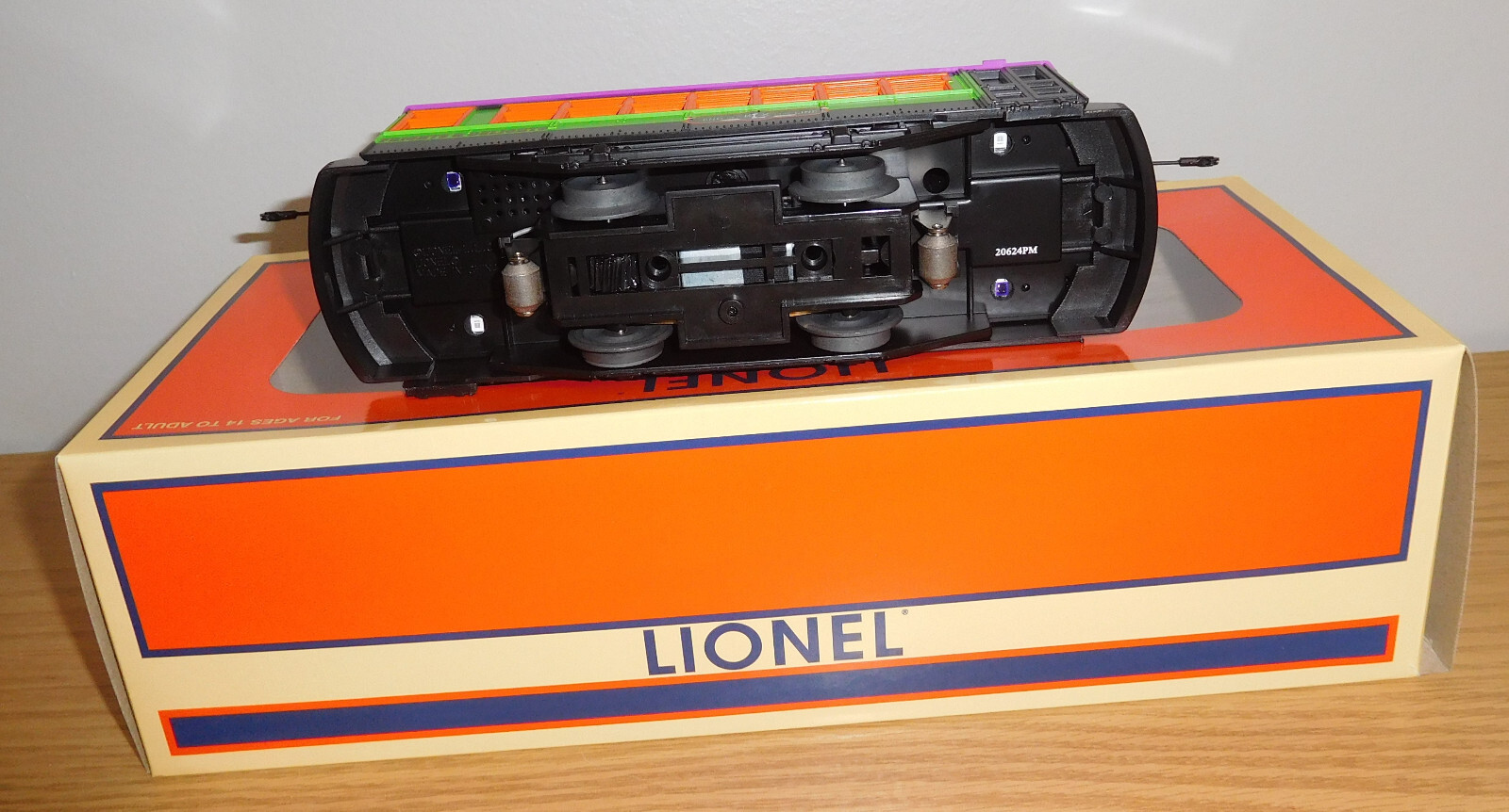 Lionel 2435030 Halloween Trolley Car O Gauge Train Motorized Underside Lighting