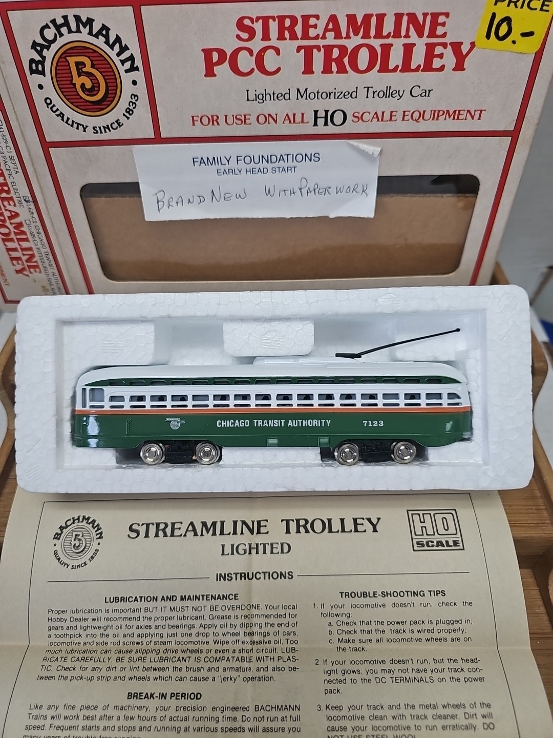 Bachmann Chicago Transit Authority CTA Streamline PCC Trolley Ho Scale Train