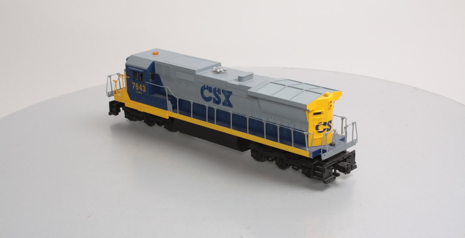 Lionel 6-18215 O Gauge CSX Dash 8 Diesel Engine #7643 EX/Box
