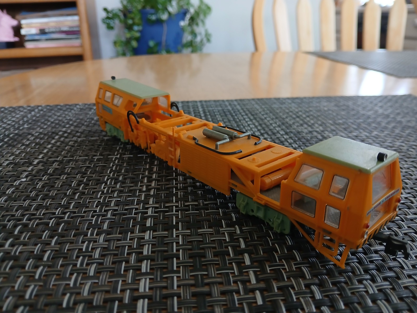 Rare Vintage Liliput #38010 HO Mainliner Duomatic Track Maintenance Car 07-32
