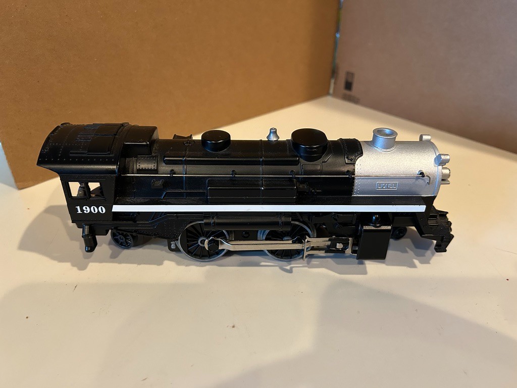 Lionel 1900 4-4-2 Steam Engine Untested Very good Condition
