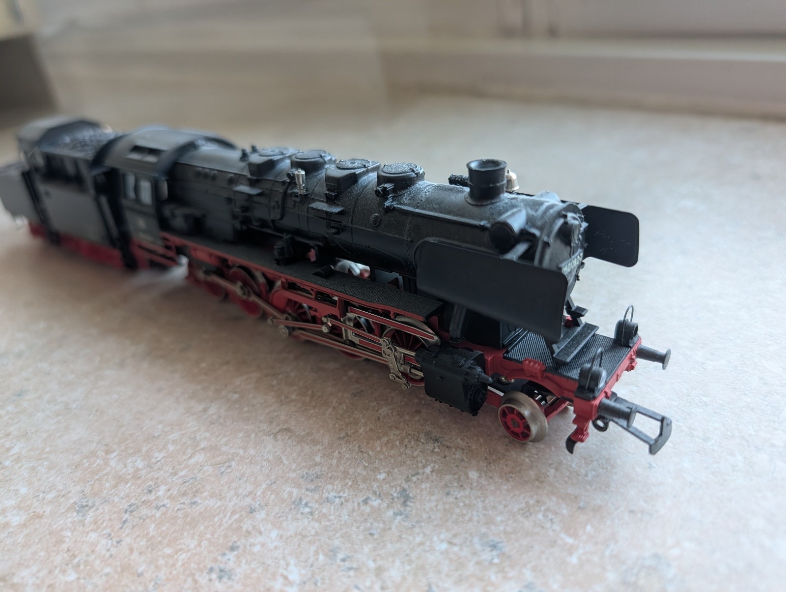 Märklin HO Scale Deutsche Bahn Steam Locomotive Black/Red #3084