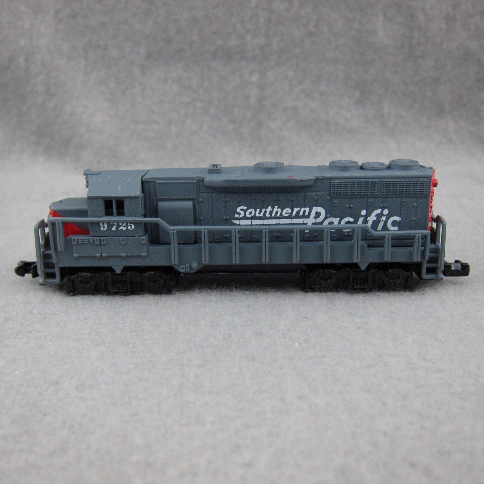 Southern Pacific Locomotive #9725 Model Train High Speed Metal Products In Box