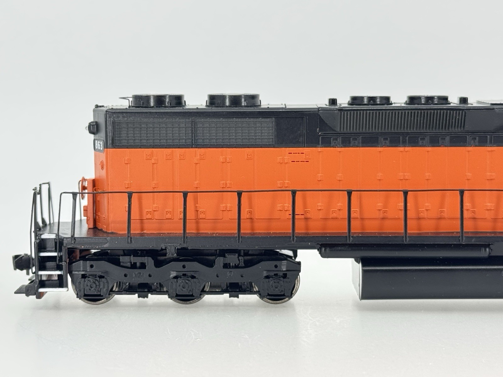 HO Athearn 93503 Bessemer & Lake Erie SD38 Diesel Locomotive B&LE #863 DCC ONLY