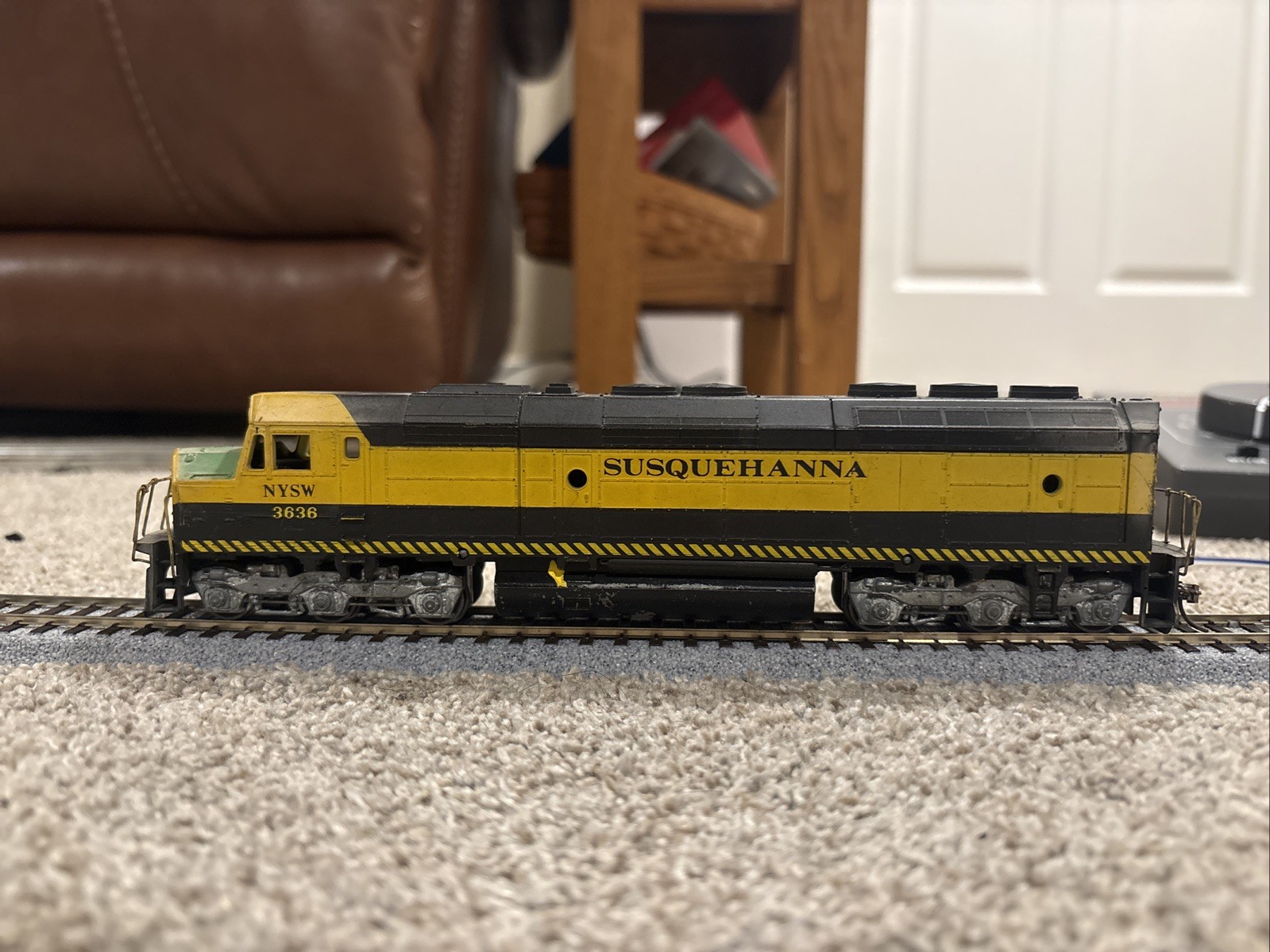 Ho Scale Athearn Blue box Custom Susquehanna F45 #3636
