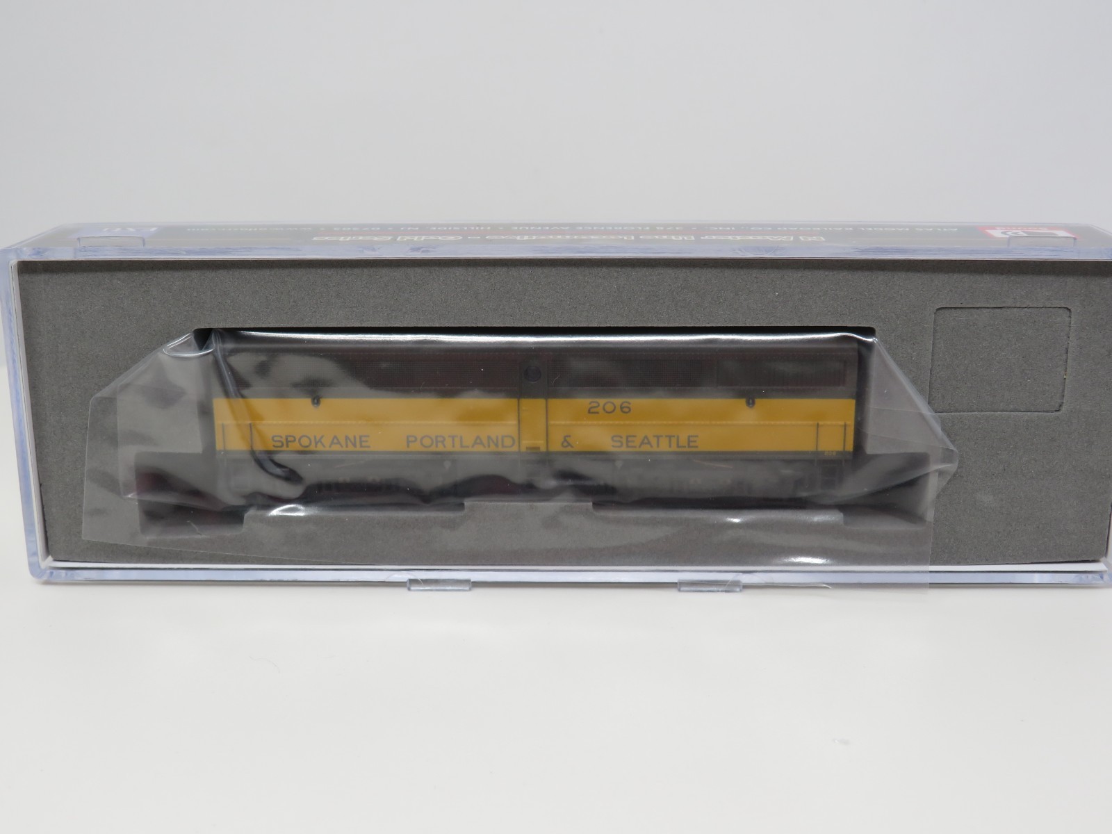 Atlas N 40005120 DCC Sound Spokane Portland & Seattle 206 FB-1 Diesel Locomotive