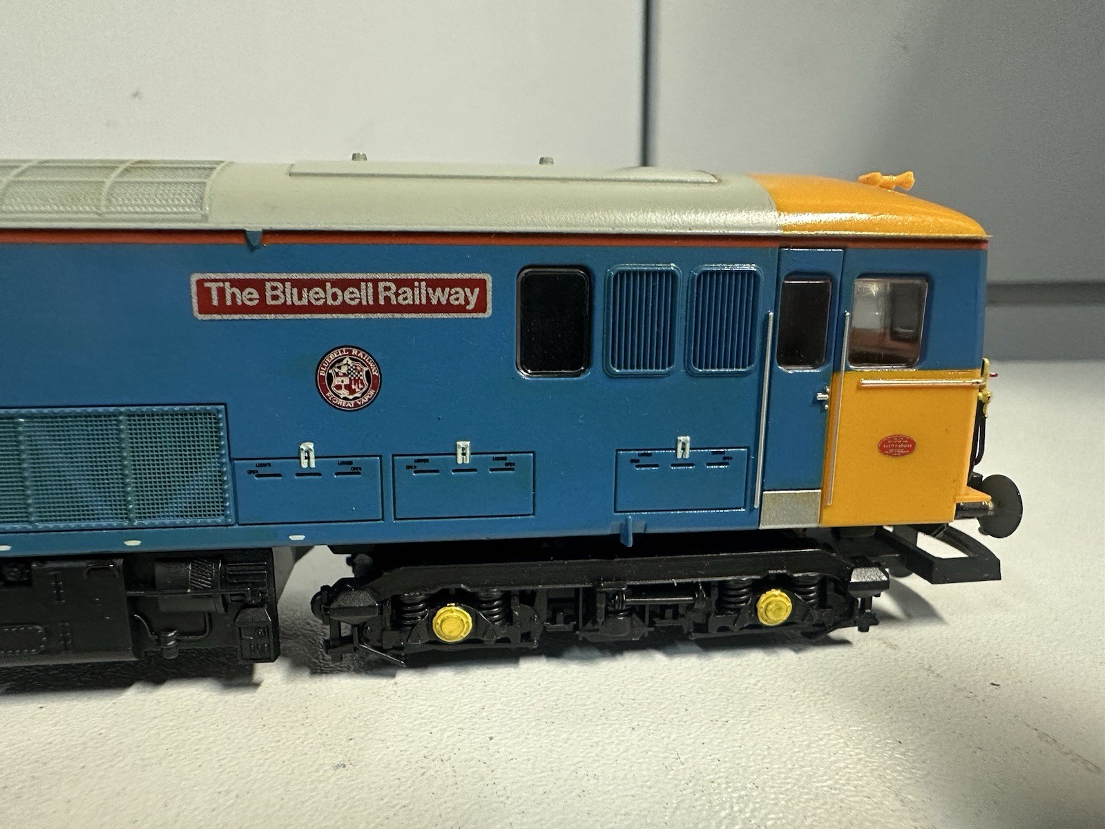 LIMA CLASS 73 004 BR BLUE YELLOW BLUEBELL RAILWAYS BOXED