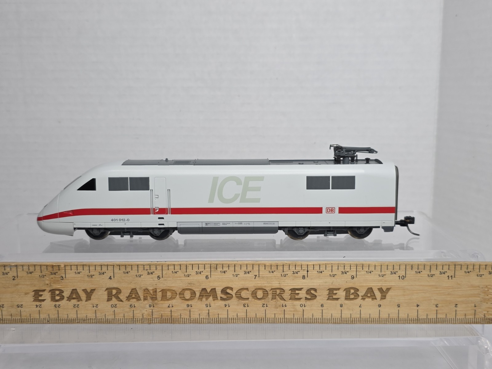 Roco HO Scale Powered 401012-0 DB ICE High Speed Bullet Train Runs Well