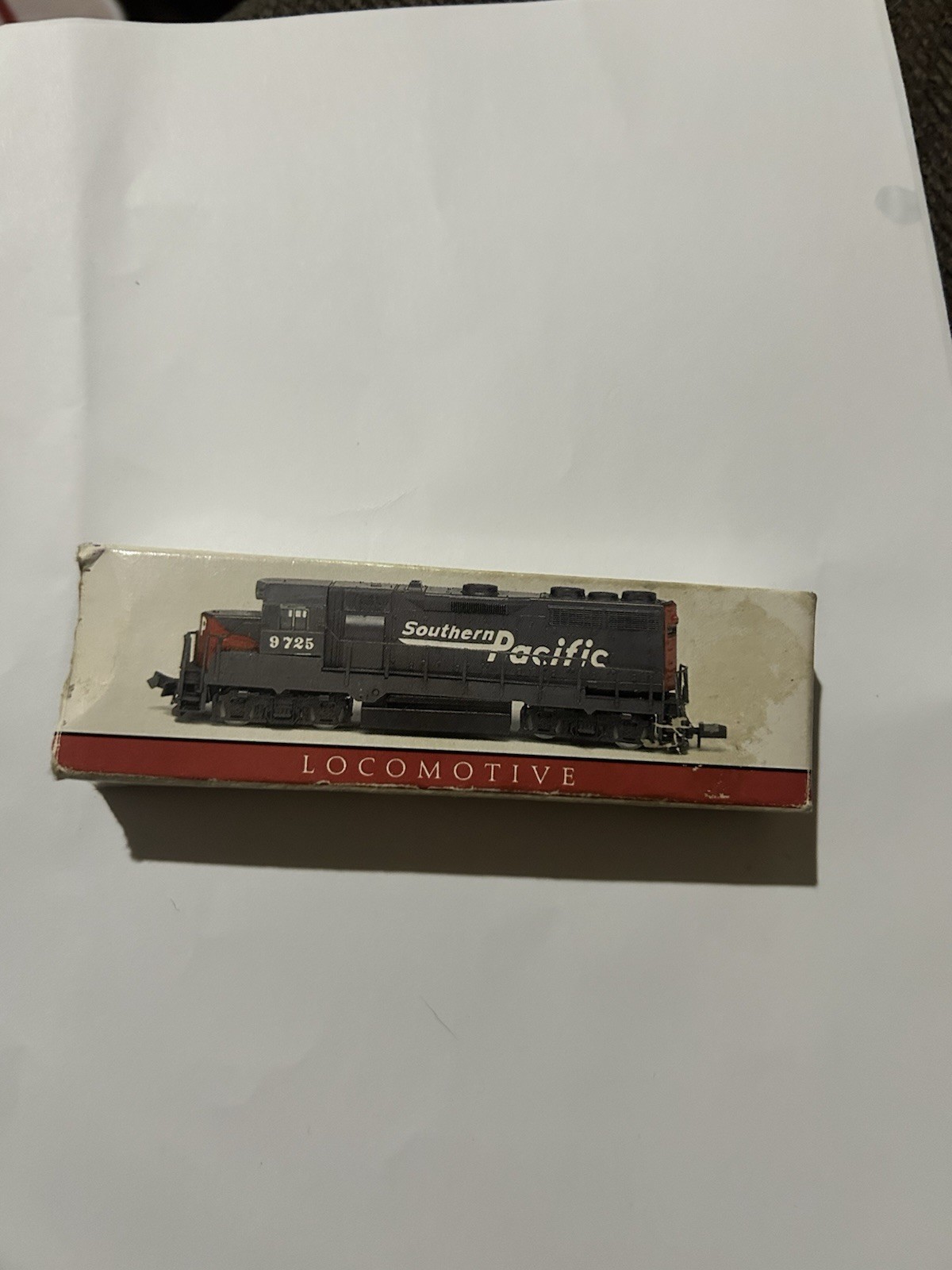 Southern Pacific Locomotive #9725 Model Train In Original Box