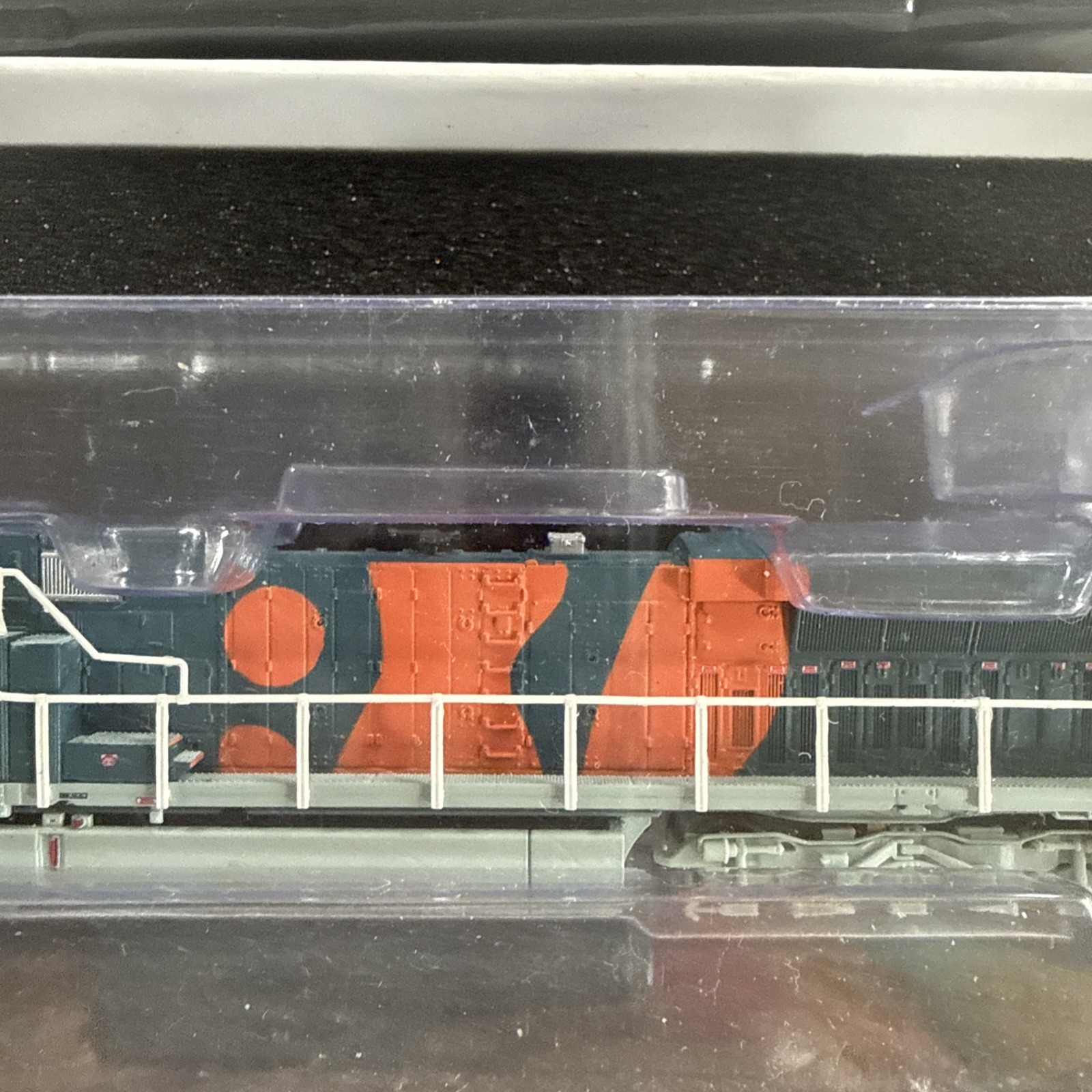 Broadway Limited Paragon With Rolling Thunder 3423 GE AC 6000, BHP #6075