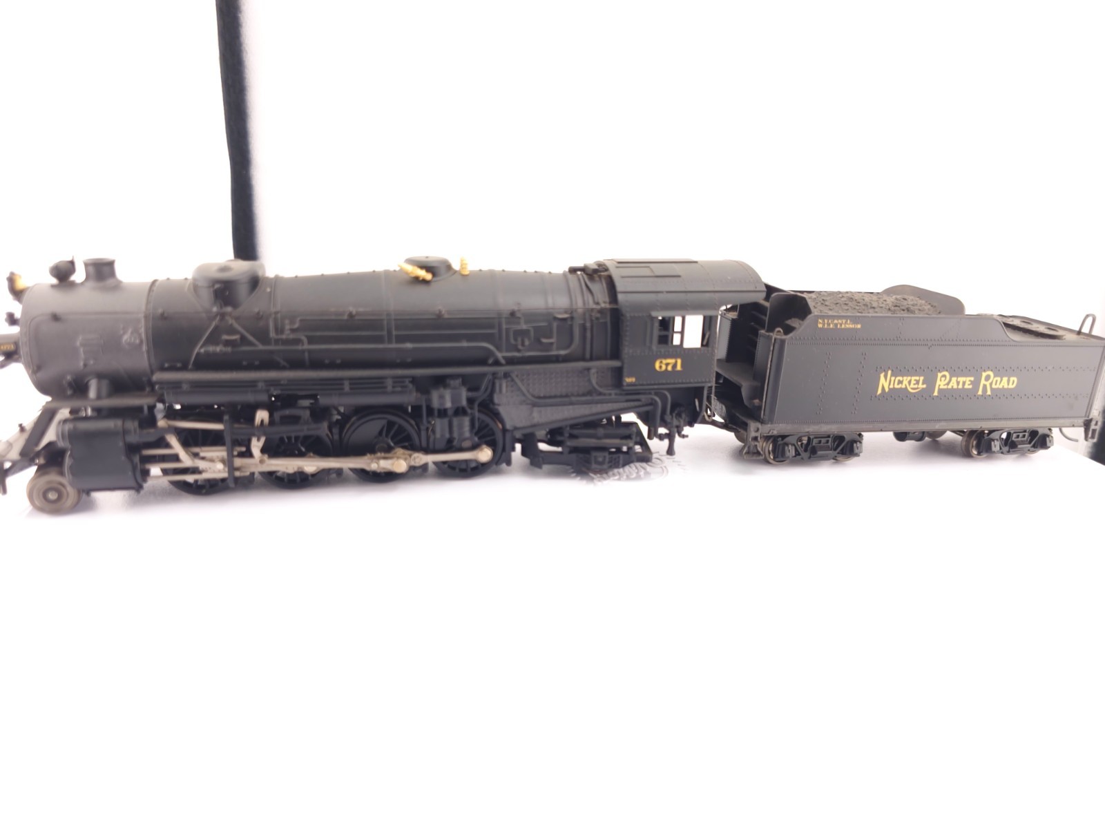 *READ* Broadway Limited HO 221 Nickel Plate Road 2-8-2 Steam Locomotive NKP 671