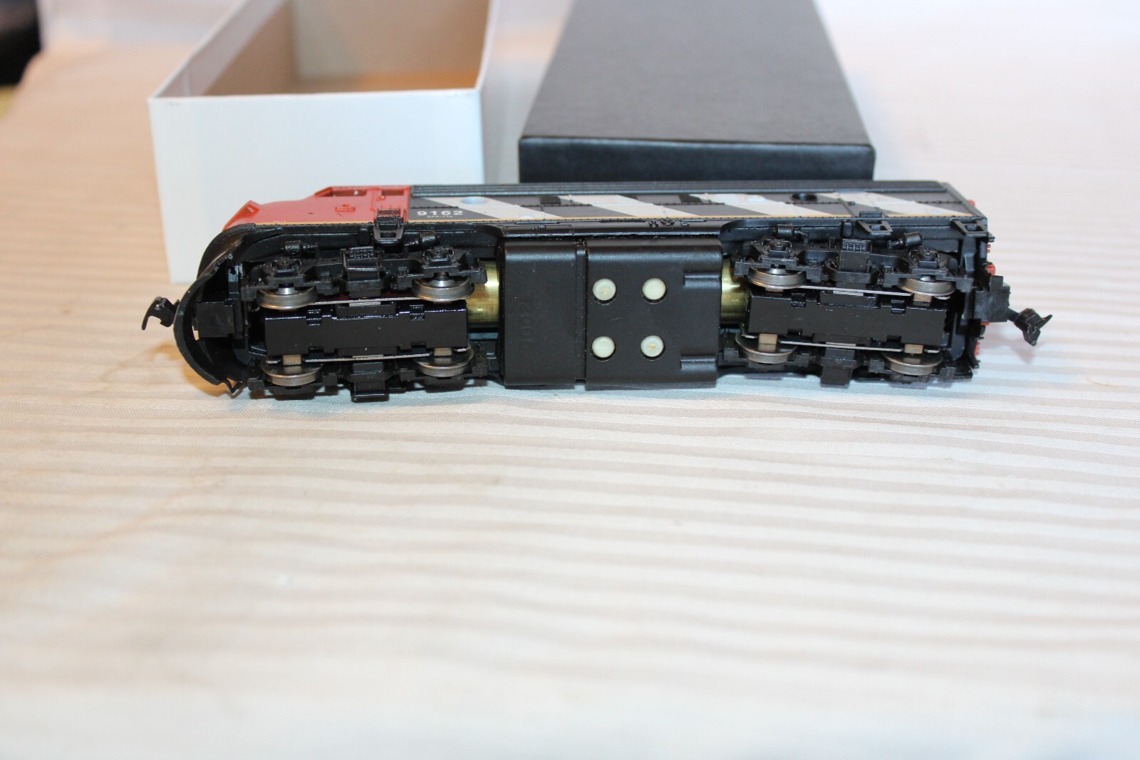 HO Scale Athearn, F7-A Diesel Locomotive, Canadian National, Black #9162