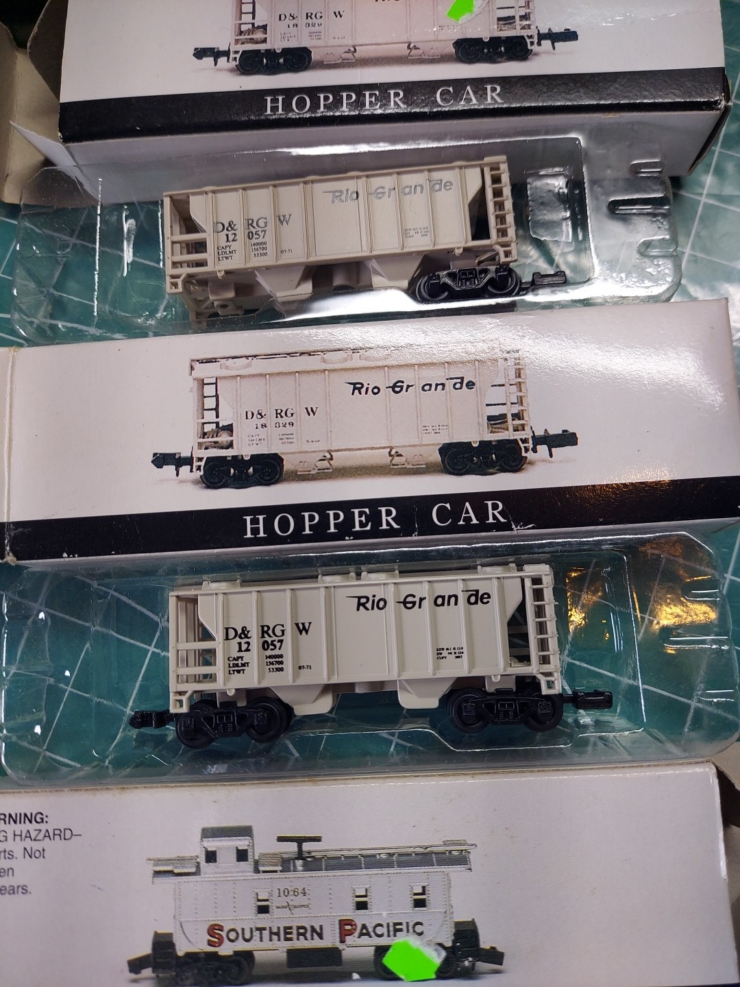 SOUTHERN PACIFIC LOCOMOTIVE ENGINES Cars Lot High Speed Toy Train