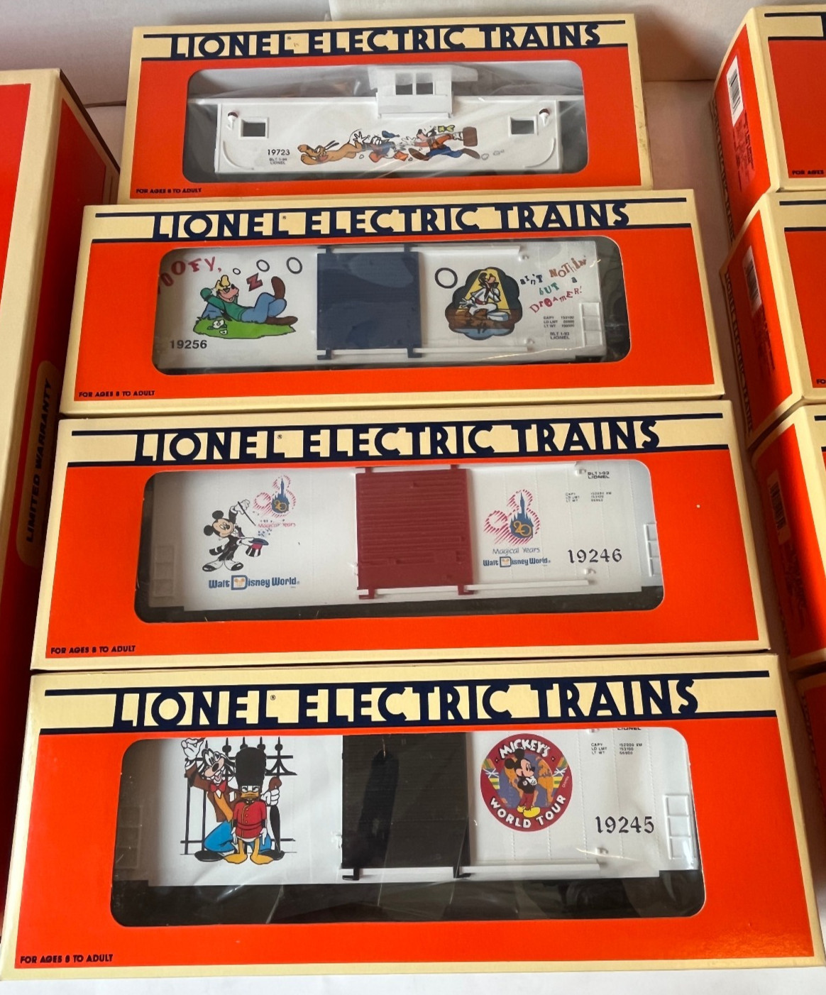 Lionel Disney 1992-1995 Mickey Mouse Express 11-Piece Train Set – New Never Run