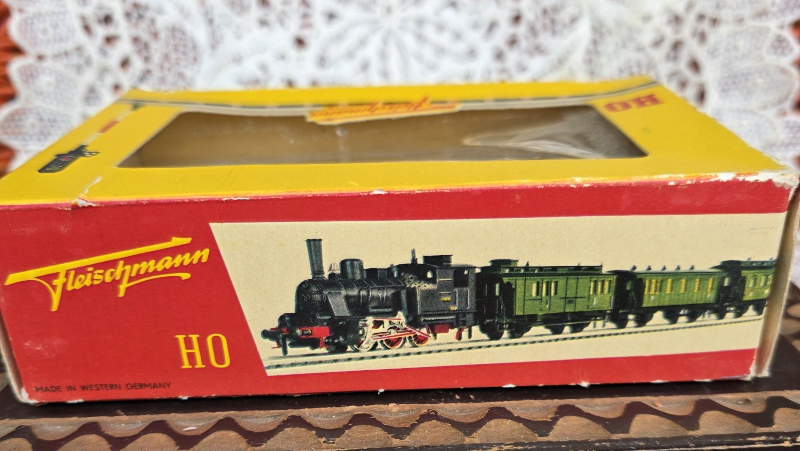 Fleischmann HO model steam locomotive, specifically the 1320 80 1952 model.
