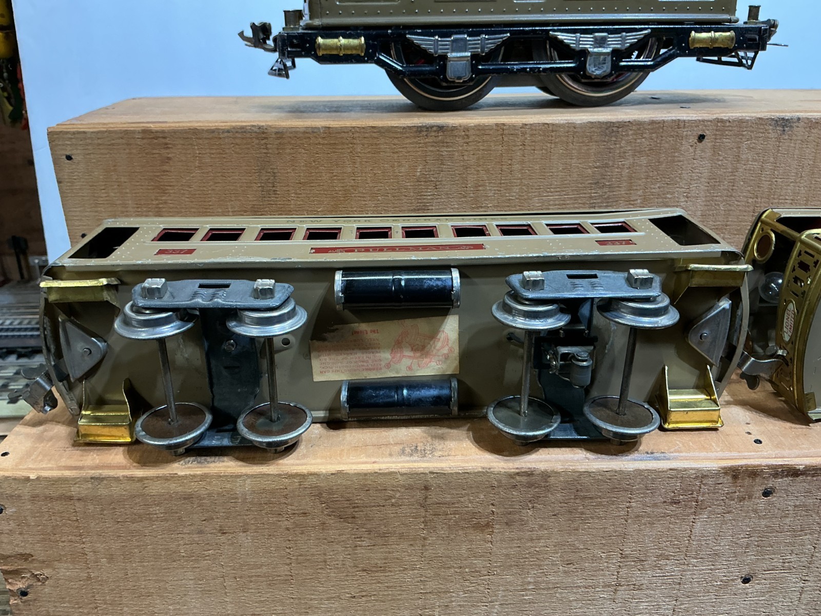 LIONEL Prewar Standard Gauge #8 TAN Locomotive with #337 & #338 Passenger Runs