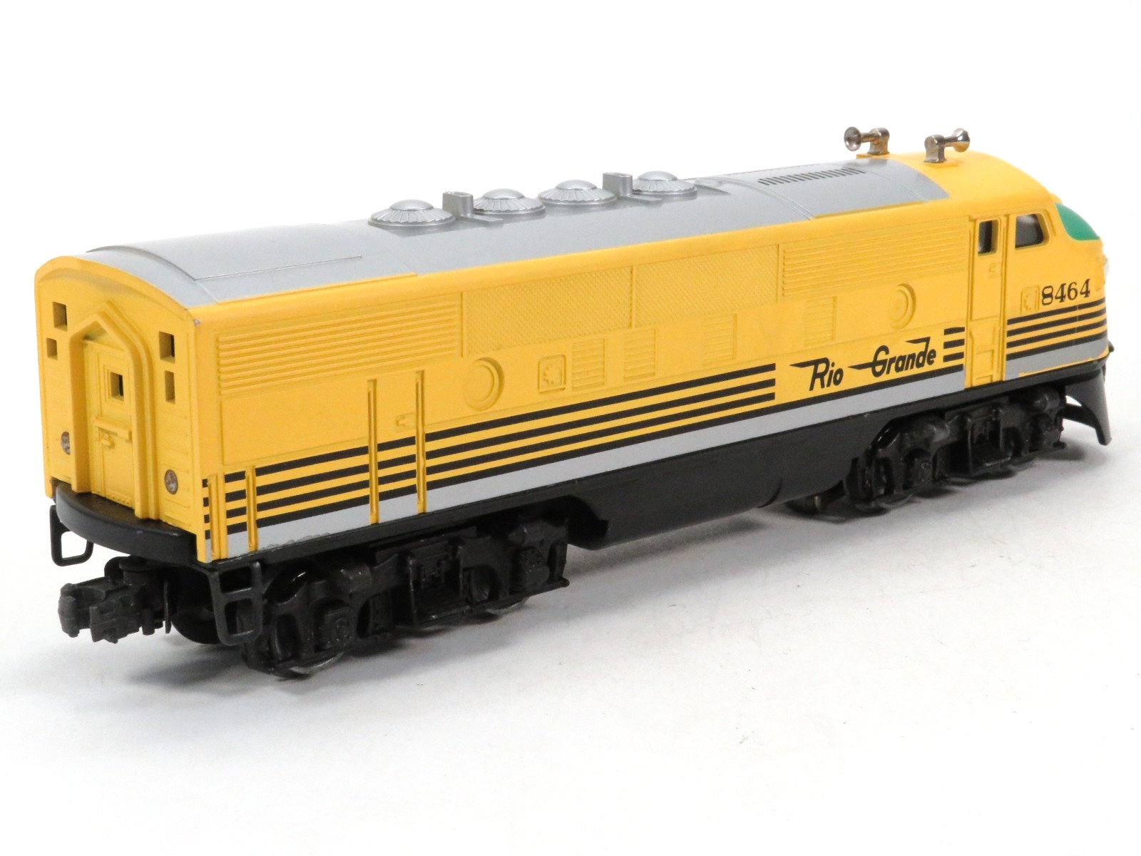 Lionel Trains 8464 & 8465 Rio Grande Diesel Locomotive AA set, O Gauge