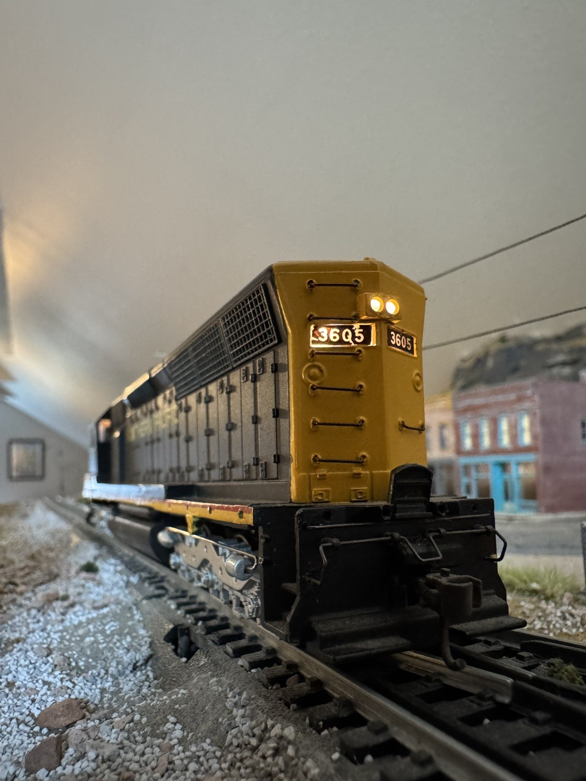Bachmann 11625 – HO Scale EMD SD45 Northern Pacific 3605
