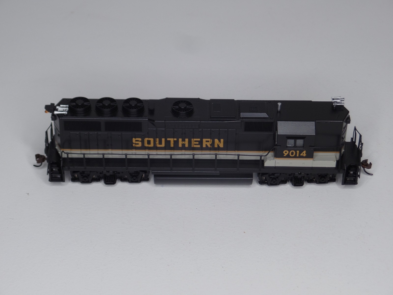 Bachmann HO Scale 1:87 #61205 Diesel Locomotive #9014 Southern EMD GP50 Tested