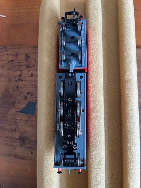 DCC FITTED Bachmann Thomas & Friends – James The Red Engine With Moving Eyes