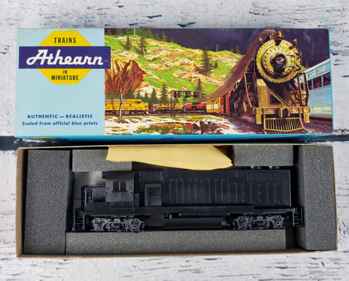 Athearn 4662 HO Scale GP38-2 Diesel Locomotive Undecorated Dummy Train