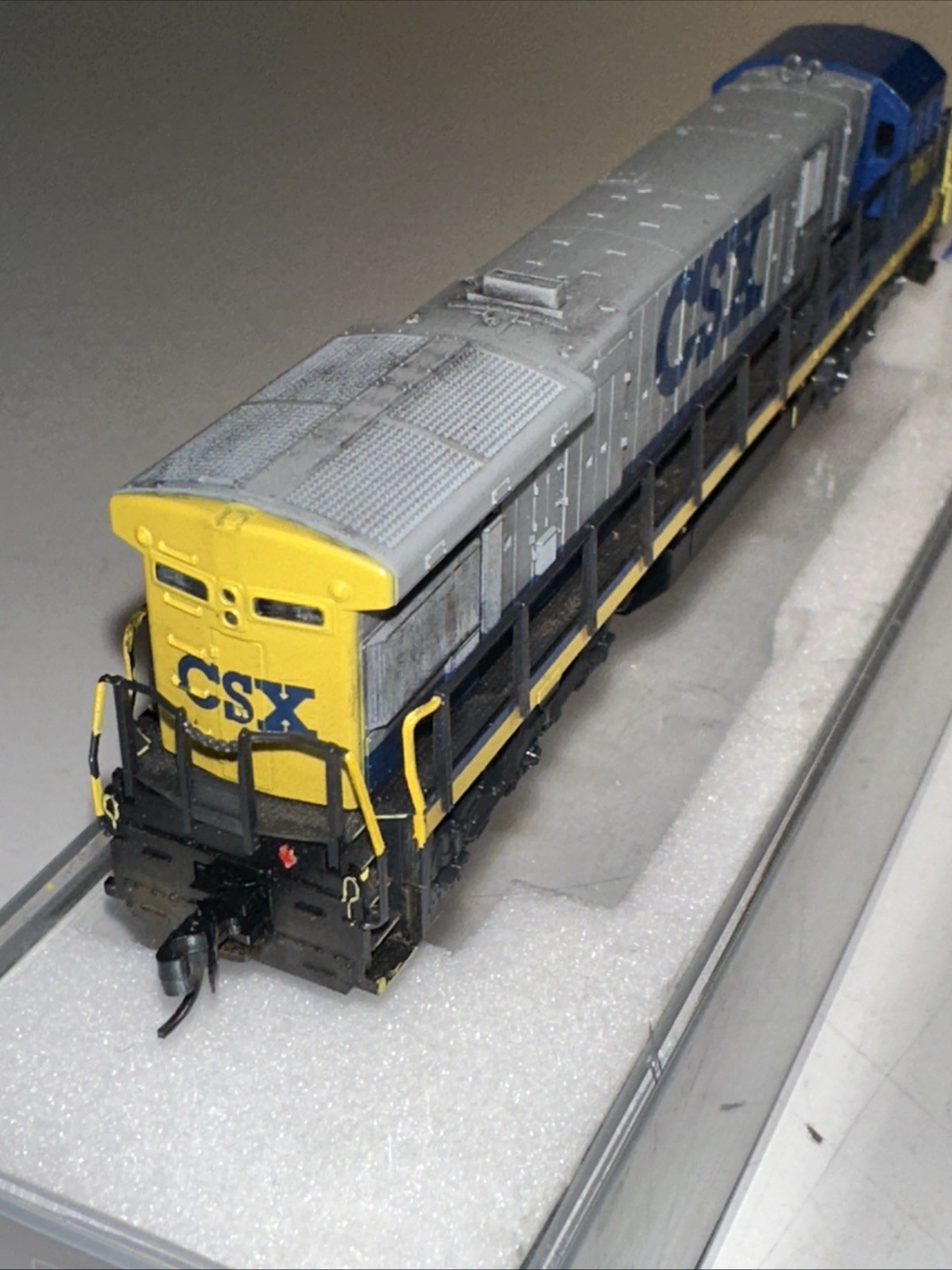 N Scale Kato GE C30-7 Diesel Locomotive CSX Transportation #7067 DC