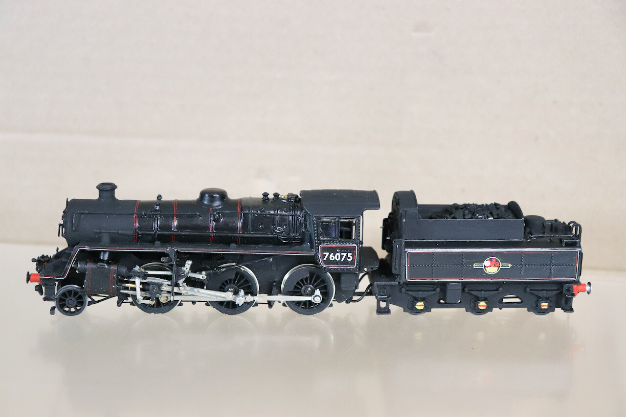 BRANCH LINES AIRFIX KIT BUILT BR 2-6-0 STANDARD CLASS 4 LOCOMOTIVE 76075 oa