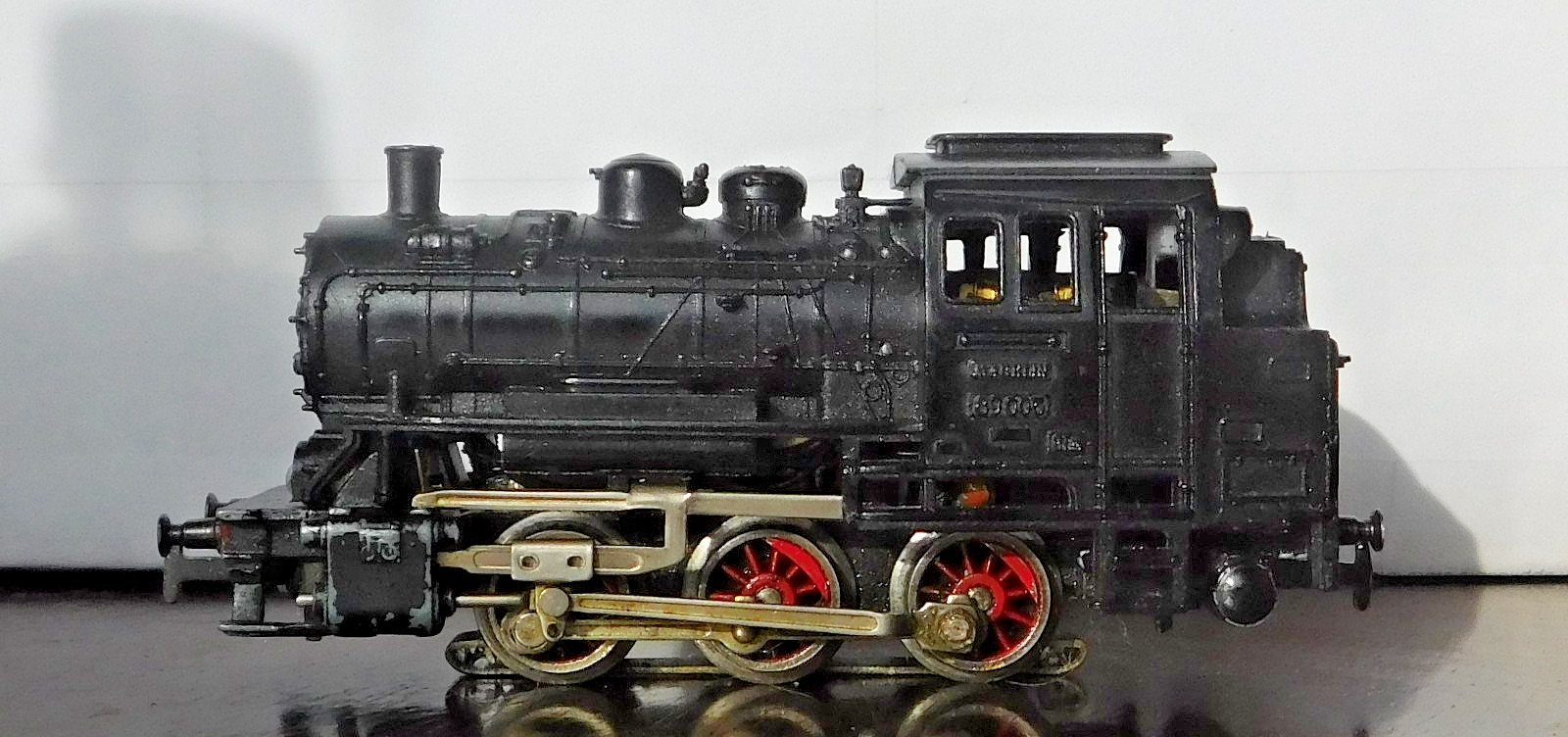 Marklin 3-Rail DRG 1937 Class 89 Super-heated Locomotive 0-6-0T Rd# 89005 – HO