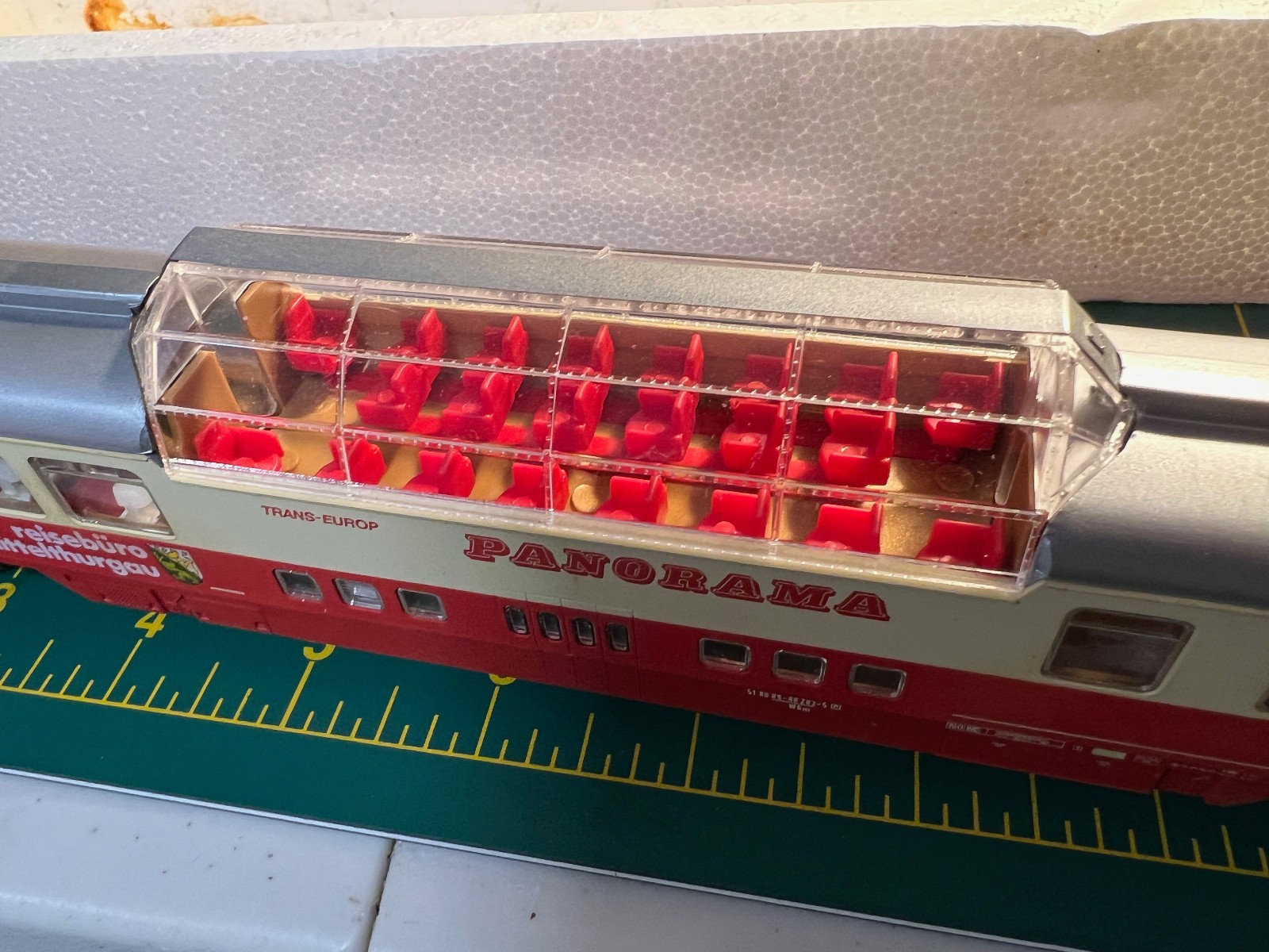Roco 44408 / 4271F “Reisebüro Mittelthurgau” Panorama Passenger Coach HO Scale