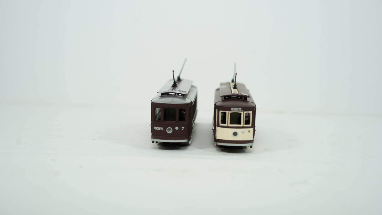 Bachmann HO Scale Hershey Brill Trolley #7 & #9 Item 61037 61039 NEW W14