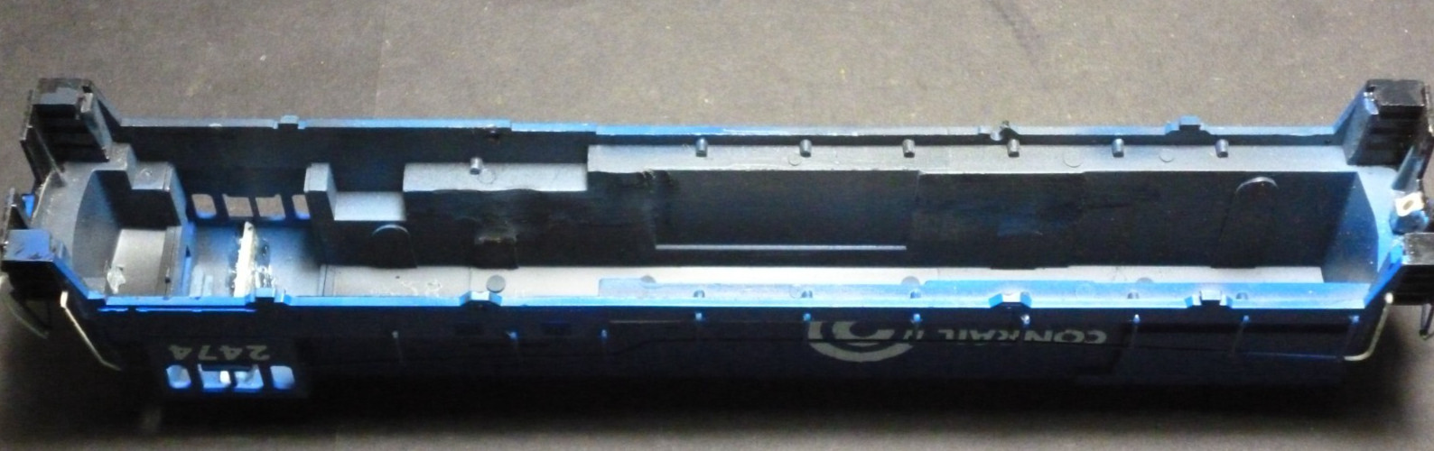 Ho Athearn Diesel locomotive shell U30C Conrail