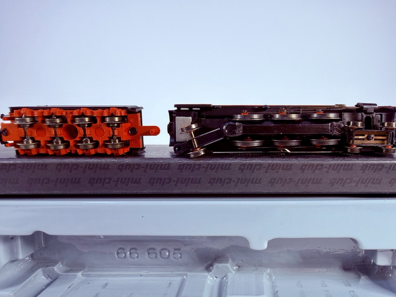 Marklin Mini-Club Z-Scale 88851 DB BR-03 Express Locomotive with Tender MHI