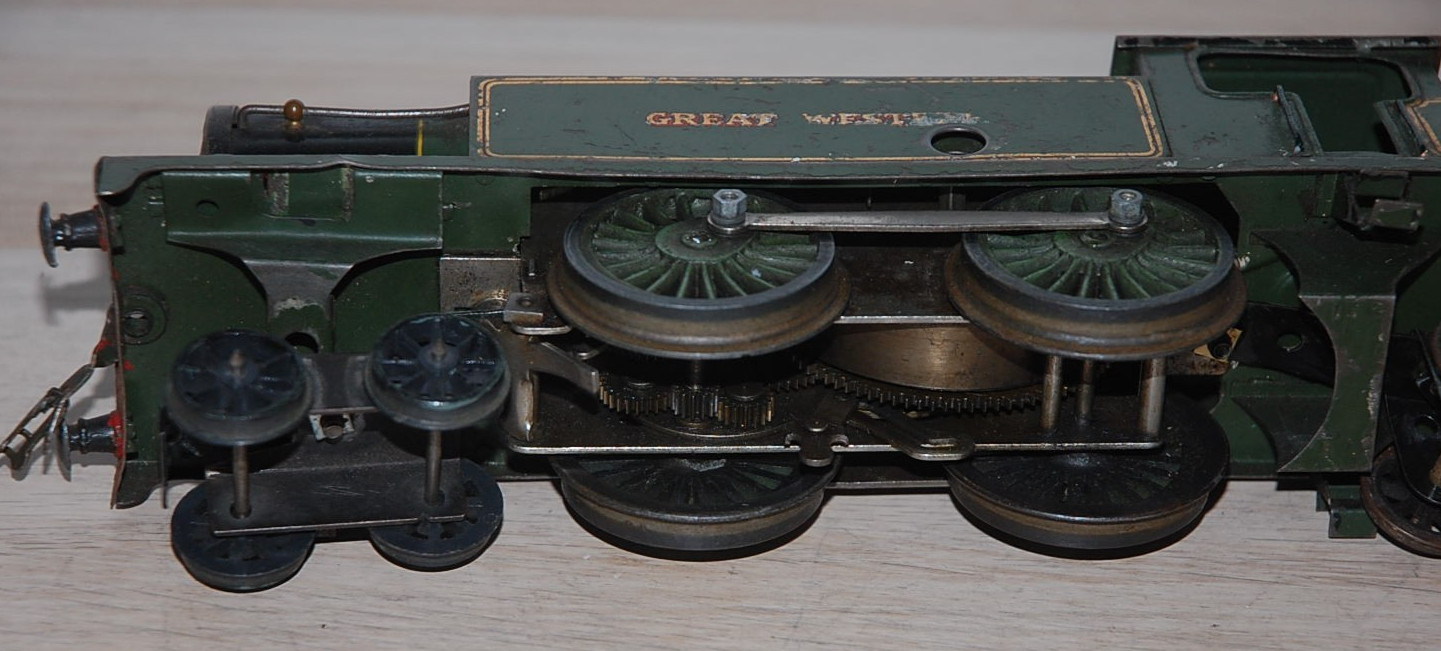 HORNBY O GAUGE CLOCKWORK No 2 SPECIAL TANK LOCOMOTIVE IN GREEN GWR LIVERY