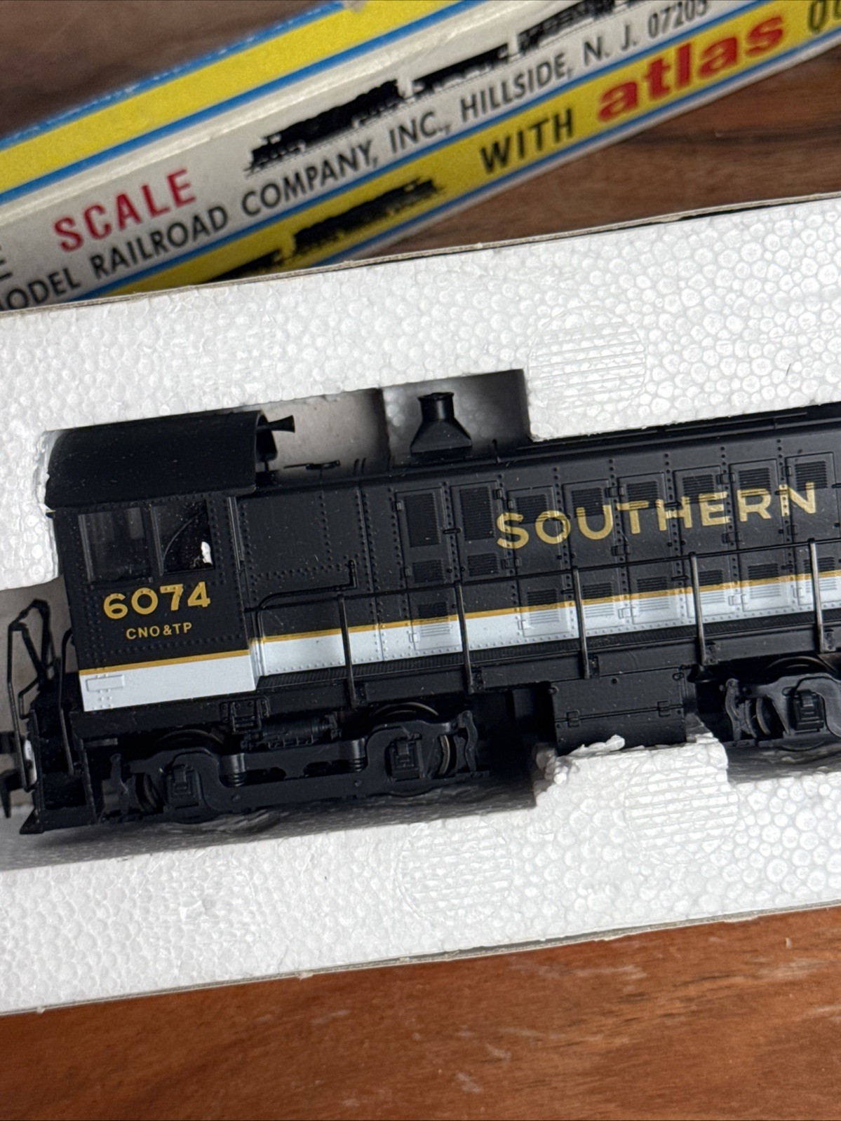 Atlas 8287 HO Scale ALCO S-4 Diesel Locomotive Southern Railway 6074 NOS NIB