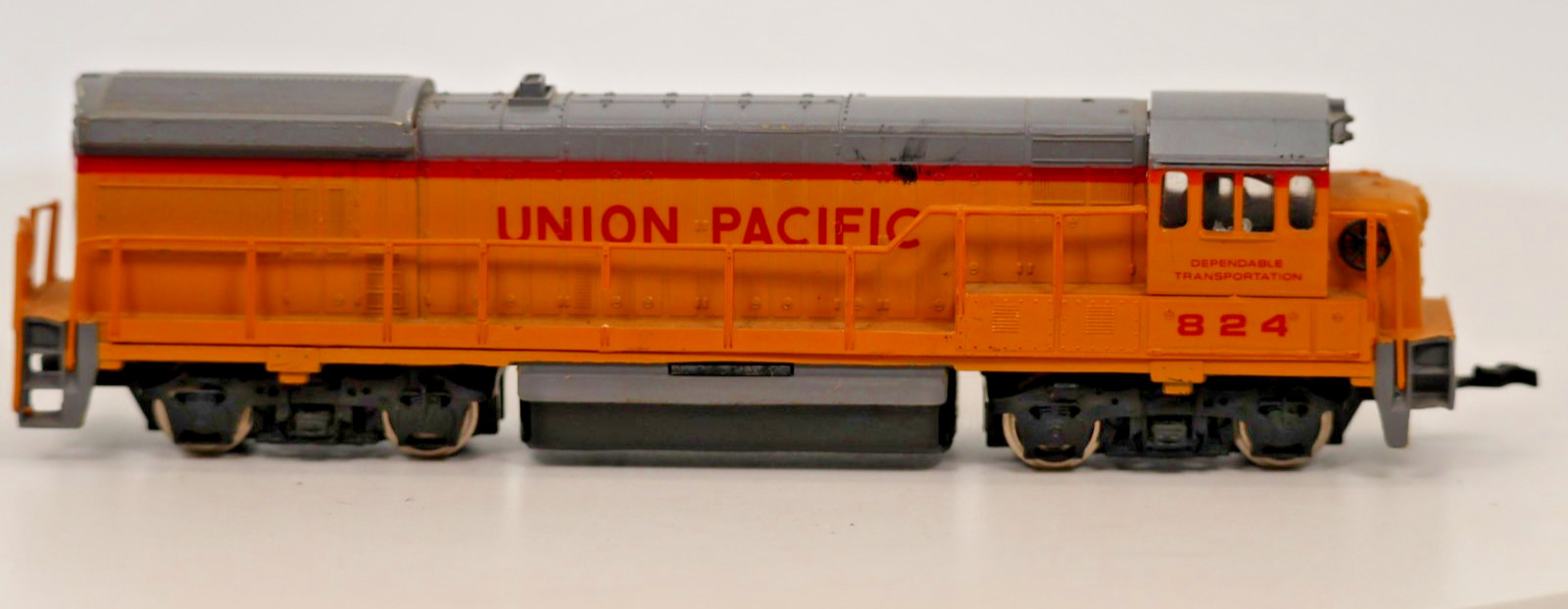 Bachmann HO Union Pacific GE U36B 0625 Diesel Locomotive No. 824 1:87 Scale