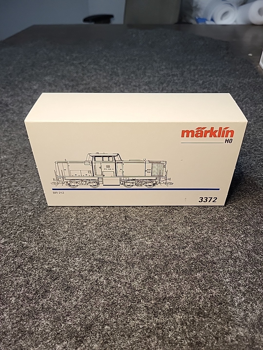 Marklin 3372 HO gauge Deutsche Bahn BR 212 diesel locomotive C-8