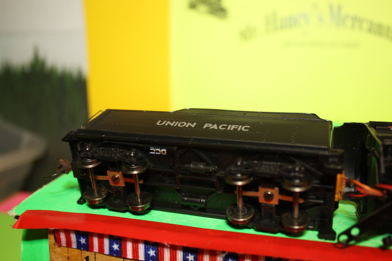 HO Scale Bachmann Spectrum *UNION PACIFIC 2-8-0 Locomotive #724 & Tender